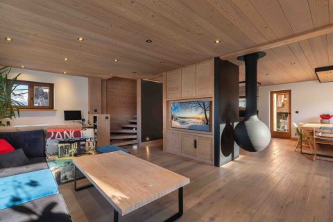 4 bedrooms House in Combloux, France No. 99540 2