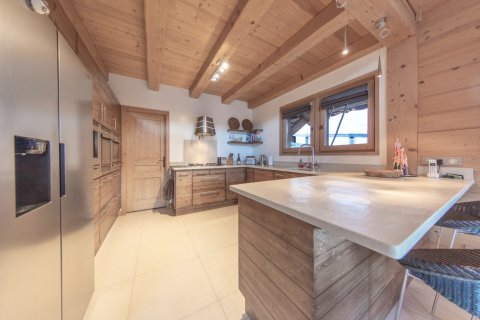 5 bedrooms House in Montriond, France No. 100208 12