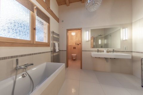 5 bedrooms House in Montriond, France No. 100208 17