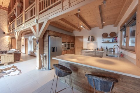 5 bedrooms House in Montriond, France No. 100208 11