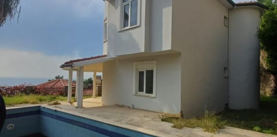 Вилла с 4 комнатами в Тепе, Турция №120636