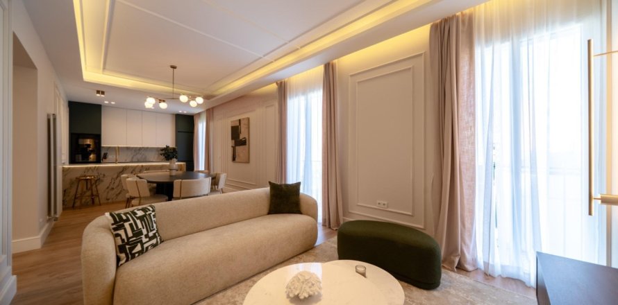 2 bedrooms Apartment in Madrid, Spain No. 124745