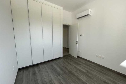 3 bedrooms Apartment in Limassol, Cyprus No. 34845 6