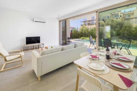 3 bedrooms Villa in Paralimni, Cyprus No. 77972 4