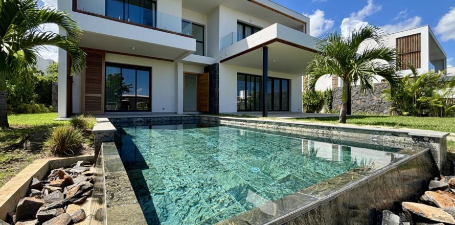 4 bedrooms Villa in Tamarin, Mauritius No. 86486