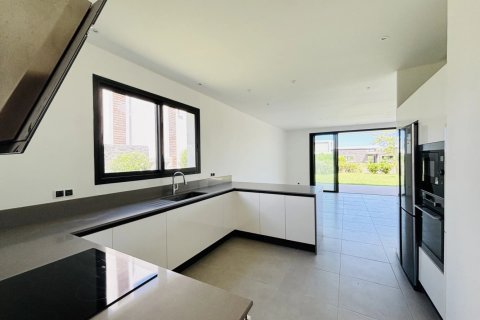 4 bedrooms Villa in Tamarin, Mauritius No. 86486 2