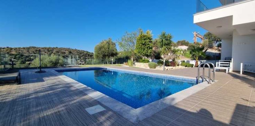 Вилла с 3 спальнями в Куклия, Кипр №101110