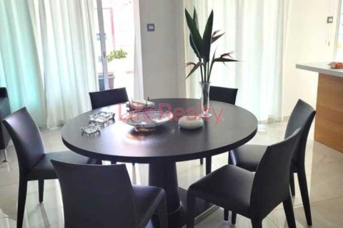 3 dormitorios Penthouse en Limassol, Cyprus No. 102036 2