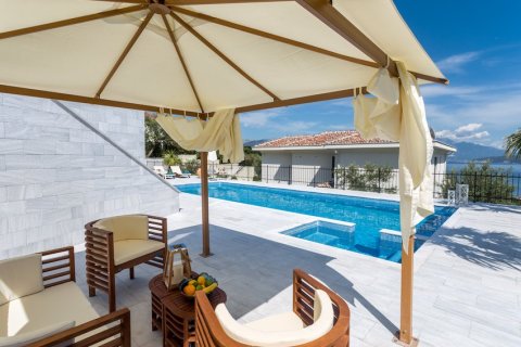 4 bedrooms House in Herceg Novi, Montenegro No. 104792 26