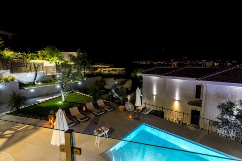 4 bedrooms House in Herceg Novi, Montenegro No. 104792 10