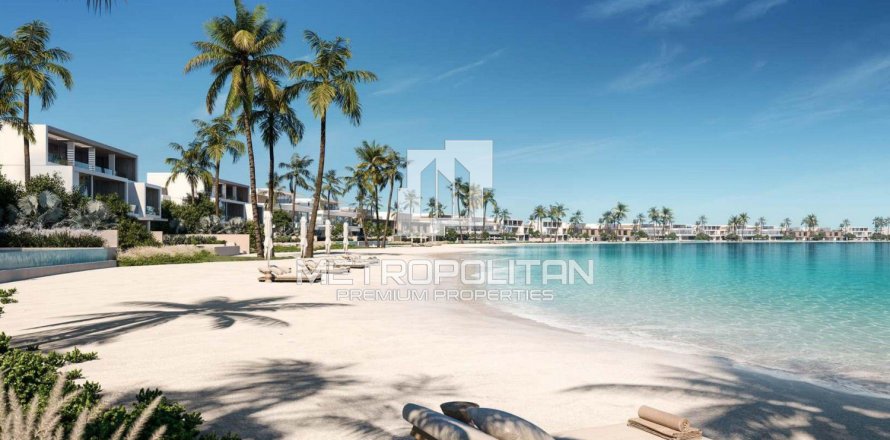 5 bedrooms Villa in Tay Ho, Vietnam No. 7600