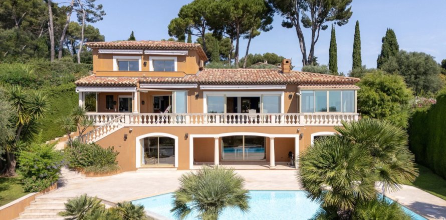 7 bedrooms Villa in Vallauris, France No. 68035
