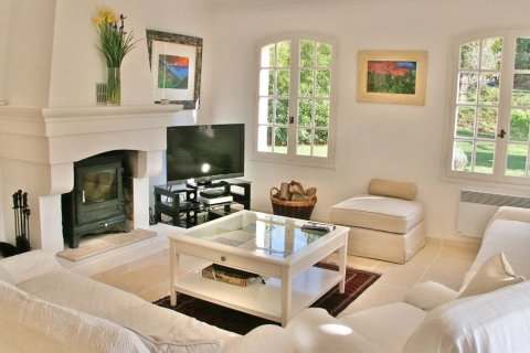 5 bedrooms House in Cogolin, France No. 82607 8