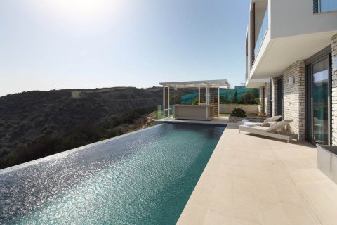 3 bedrooms Villa in Paphos, Cyprus No. 37872 7