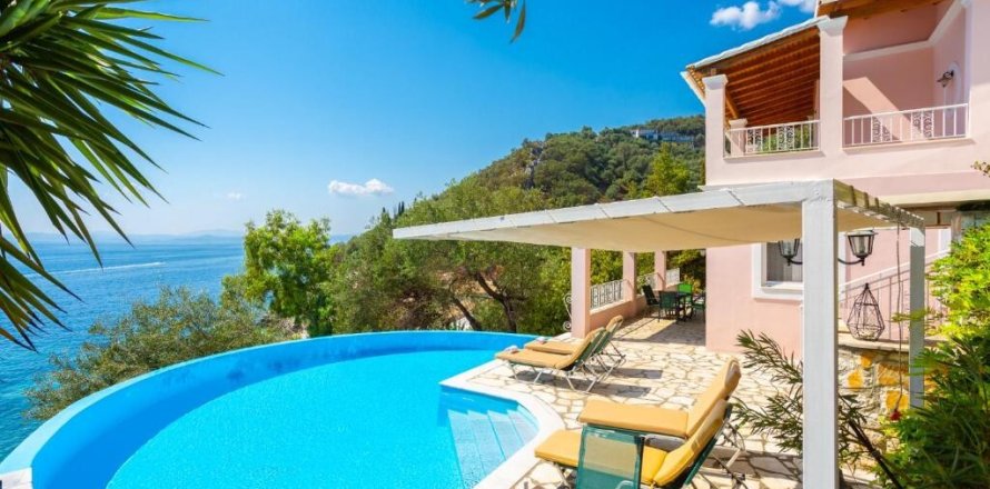 4 rooms Villa in Corfu, Greece No. 55781
