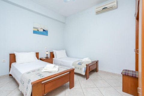 4 rooms Villa in Corfu, Greece No. 55781 16