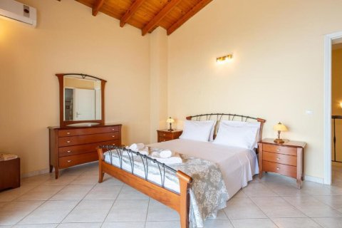 4 rooms Villa in Corfu, Greece No. 55781 12