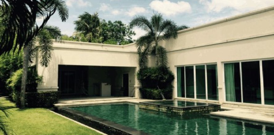 3 bedrooms House in Pattaya, Thailand No. 96869