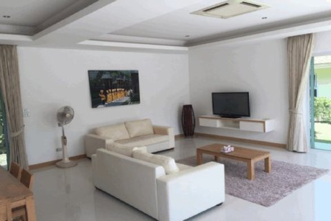 3 bedrooms House in Pattaya, Thailand No. 96869 3