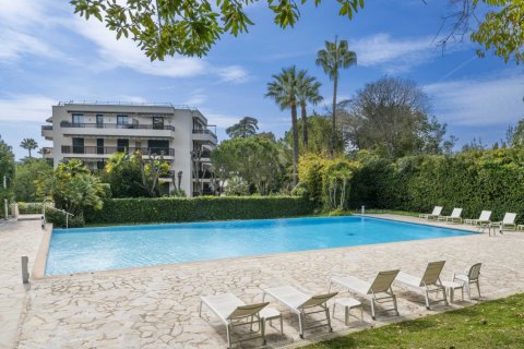 2 bedrooms Apartment in Cannes, France No. 69102 9