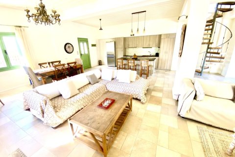 3 bedrooms Villa in Laconia, Greece No. 107504 13