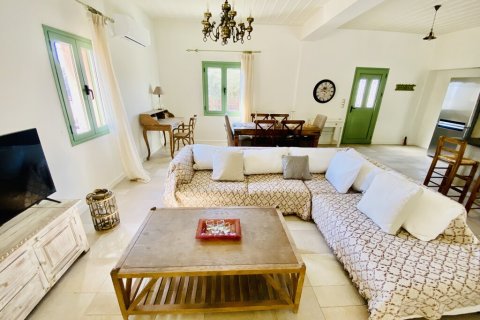 3 bedrooms Villa in Laconia, Greece No. 107504 12