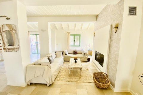 3 bedrooms Villa in Laconia, Greece No. 107504 11