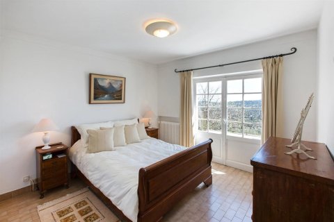 5 bedrooms Villa in Cabris, France No. 79867 10