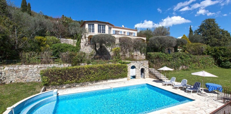 5 bedrooms Villa in Cabris, France No. 79867