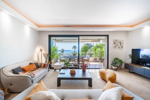 3 dormitorios Apartment en Cannes, France No. 69111 8