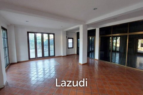 13 bedrooms Commercial property in Chiang Mai, Thailand No. 98049 6
