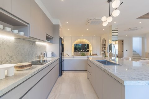 3 bedrooms Villa in Rawai, Thailand No. 96380 16