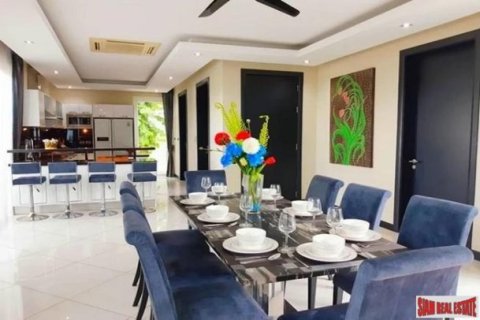 5 bedrooms Villa in Jomtien Beach, Thailand No. 96607 11