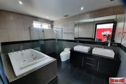 5 bedrooms Villa in Jomtien Beach, Thailand No. 96607 24