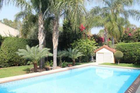 4 bedrooms Villa in Limassol, Cyprus No. 105800 5