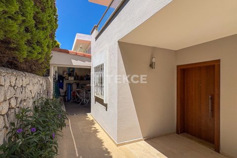 4 bedrooms Villa in Bich Dong, Vietnam No. 91196 11