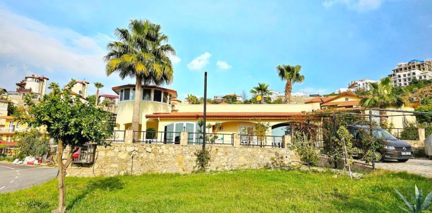 4 habitaciones Villa en Kargicak, Turkey No. 21242