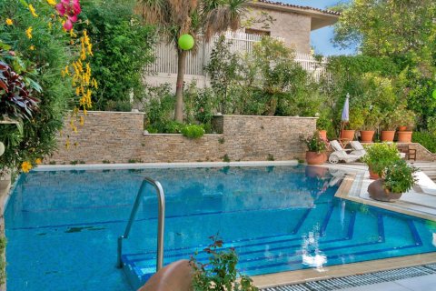 5 bedrooms Villa in Kifisia, Greece No. 59418 4