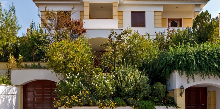 5 bedrooms Villa in Kifisia, Greece No. 59418