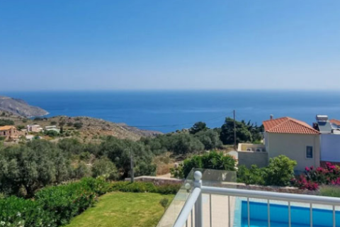 2 bedrooms Villa in Chania, Greece No. 104422 2