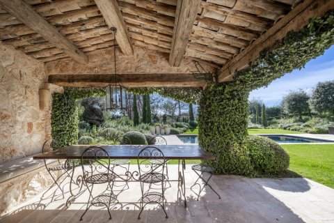 4 bedrooms Villa in Saint-Paul-de-Vence, France No. 81226 8