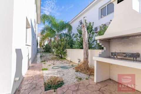 3 bedrooms Villa in Ayia Napa, Cyprus No. 30788 9