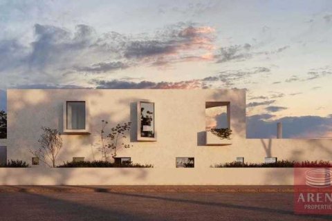 3 dormitorios Villa en Pervolia, Cyprus No. 31191 2