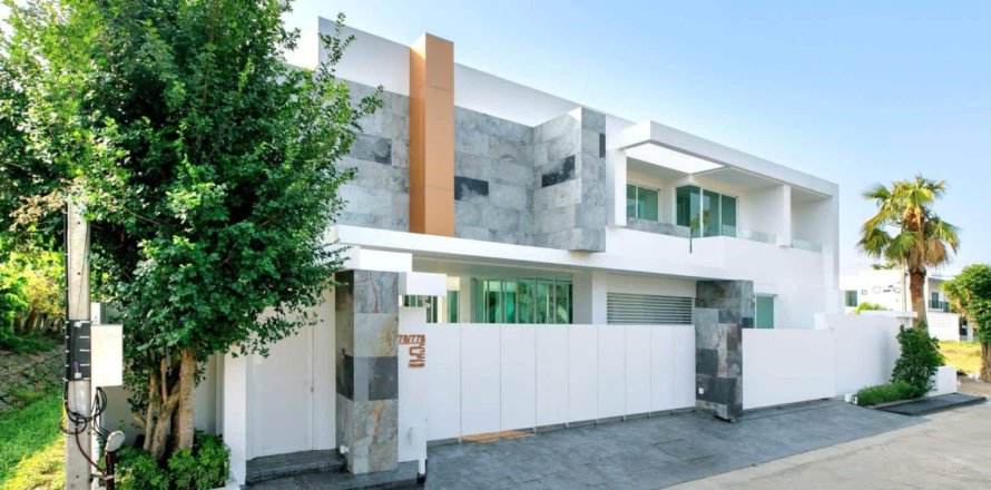 8 dormitorios House en Chiang Mai, Thailand No. 97772