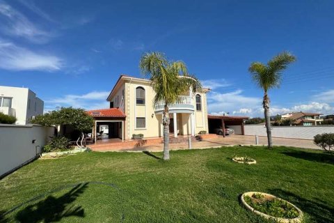 5 bedrooms Villa in Ayia Napa, Cyprus No. 77978 3