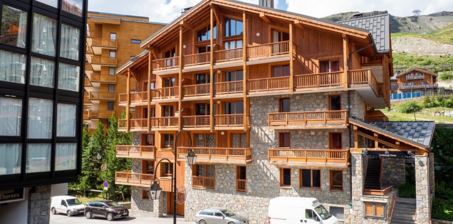 5 dormitorios Apartment en Les Belleville, France No. 99526