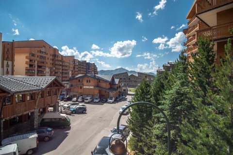 5 dormitorios Apartment en Les Belleville, France No. 99526 9