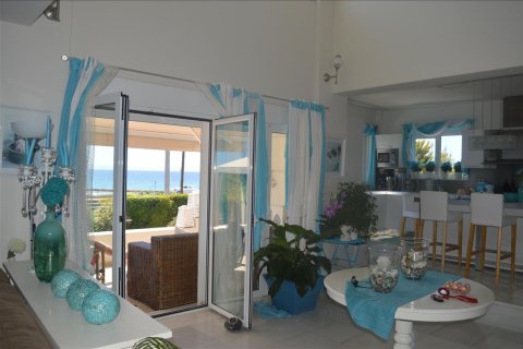 5 bedrooms Villa in Kalyvia Thorikou, Greece No. 59169 26