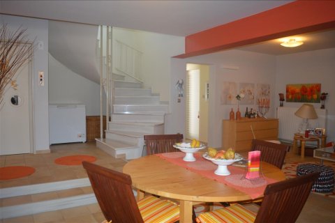 5 bedrooms Villa in Kalyvia Thorikou, Greece No. 59169 24