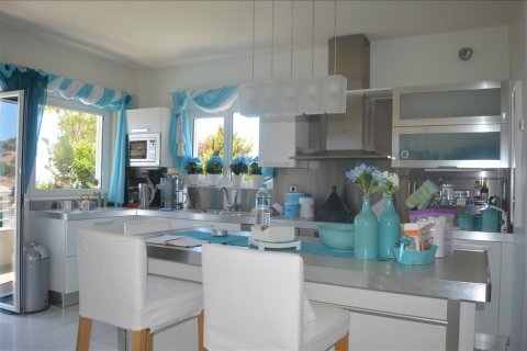 5 bedrooms Villa in Kalyvia Thorikou, Greece No. 59169 17